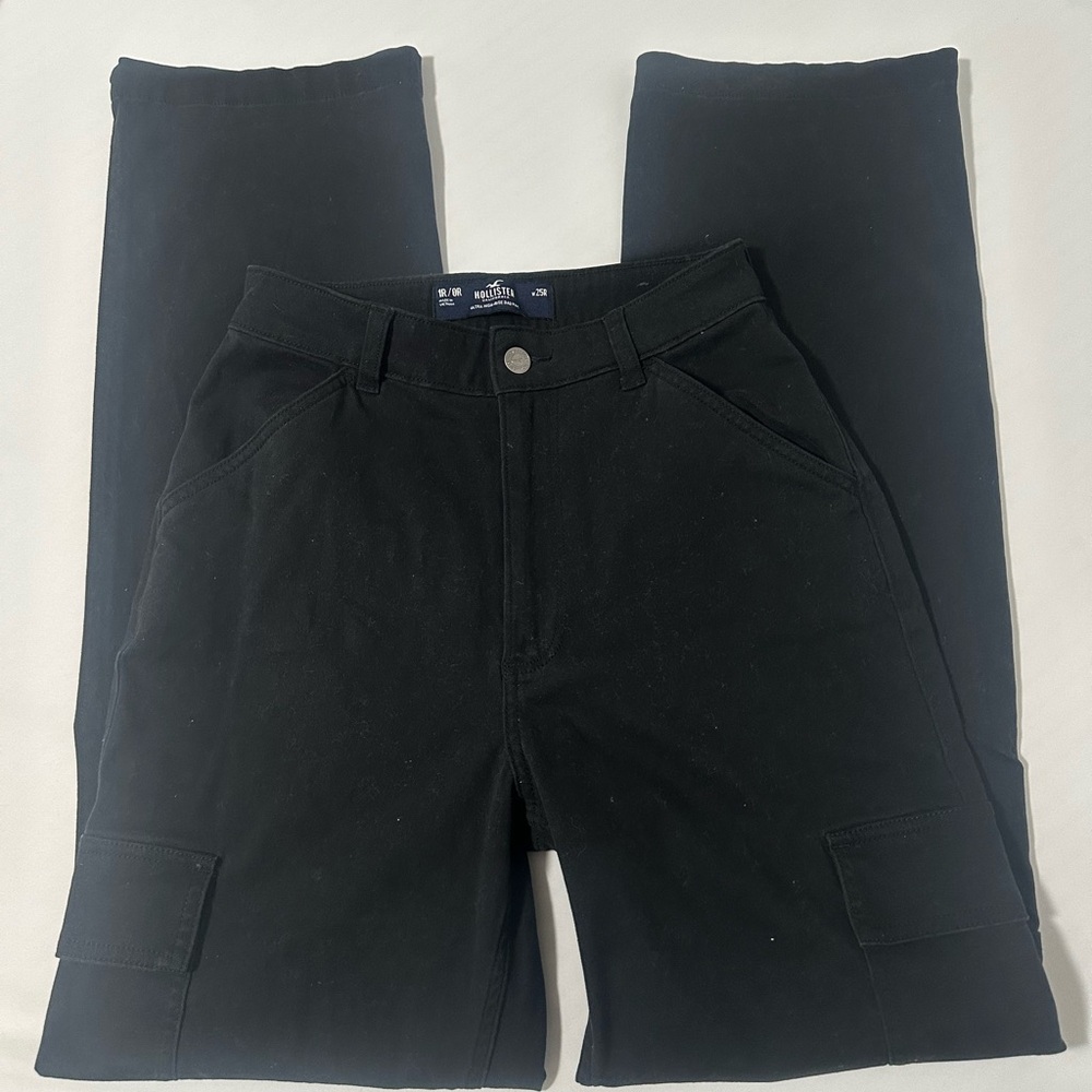 Hollister Black Cargo Pants with Straight Leg Design